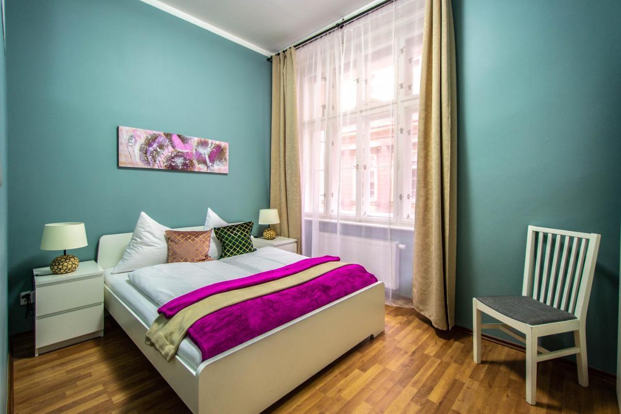 Ruzova Apartment By Ruterra Πράγα Εξωτερικό φωτογραφία