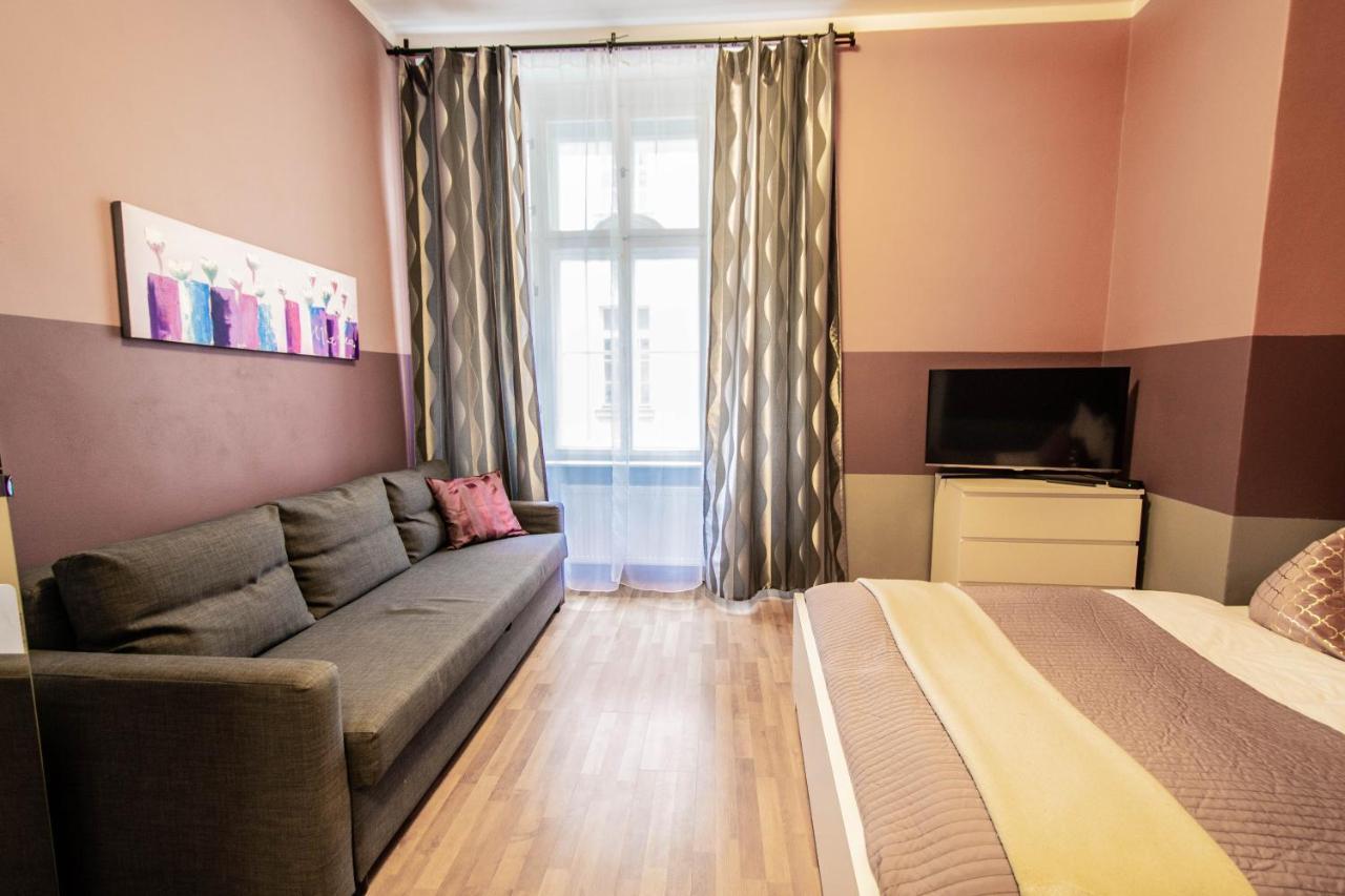 Ruzova Apartment By Ruterra Πράγα Εξωτερικό φωτογραφία
