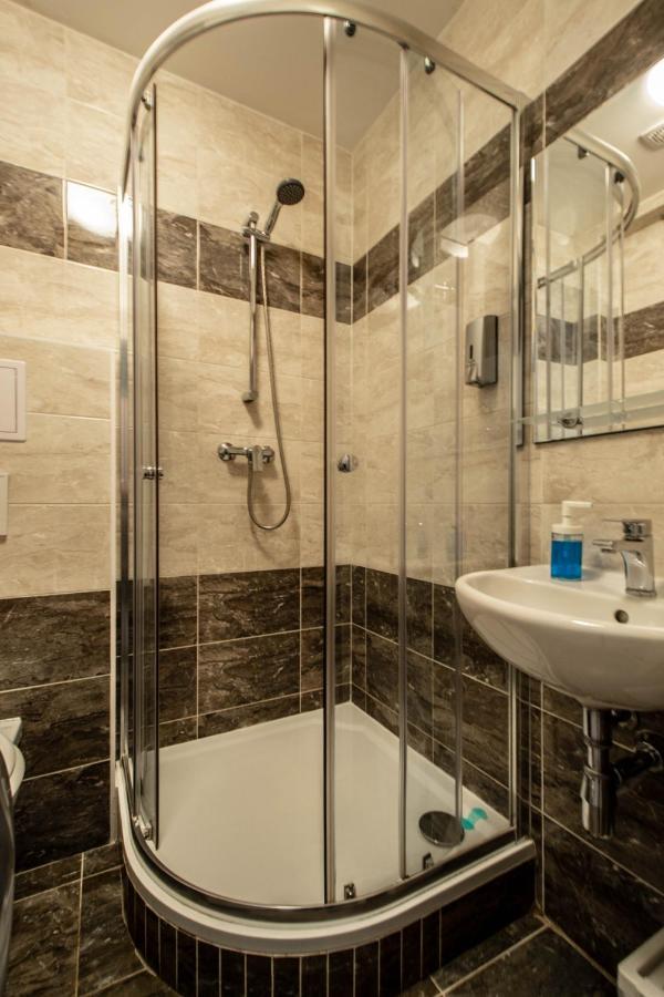 Ruzova Apartment By Ruterra Πράγα Εξωτερικό φωτογραφία