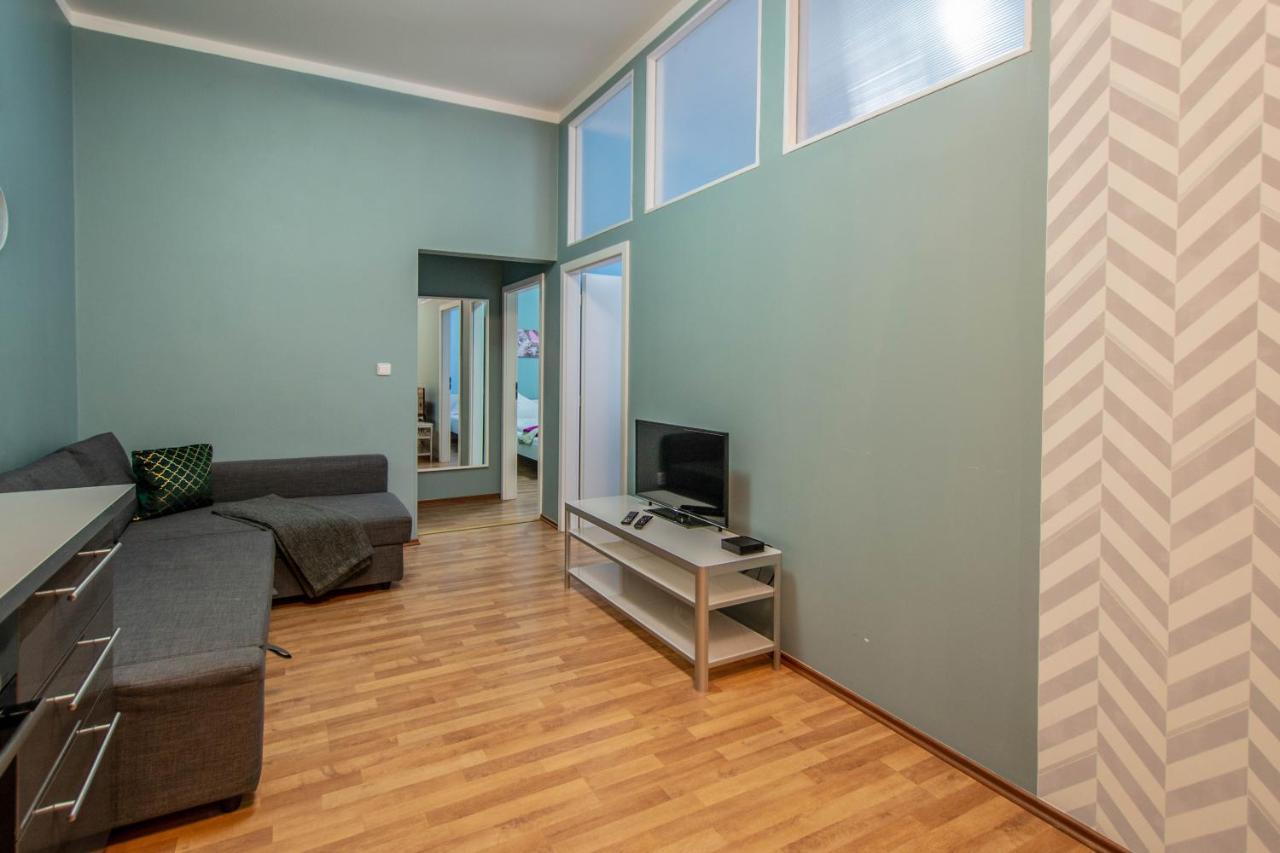 Ruzova Apartment By Ruterra Πράγα Εξωτερικό φωτογραφία